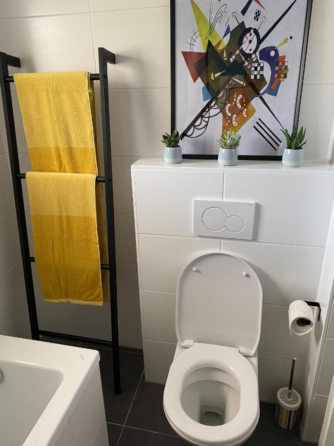 Brand New Cozy Apartment 10 Min To City Center Wina Bagian luar foto